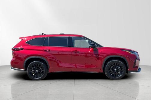 Ruby Flare Pearl 2026 Toyota Highlander XSE