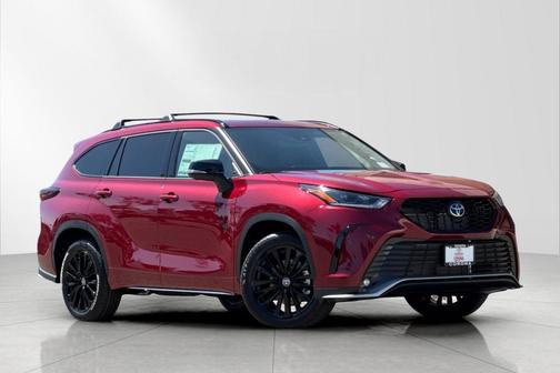 Ruby Flare Pearl 2026 Toyota Highlander XSE