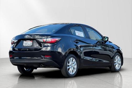 2017 Toyota Yaris iA Base