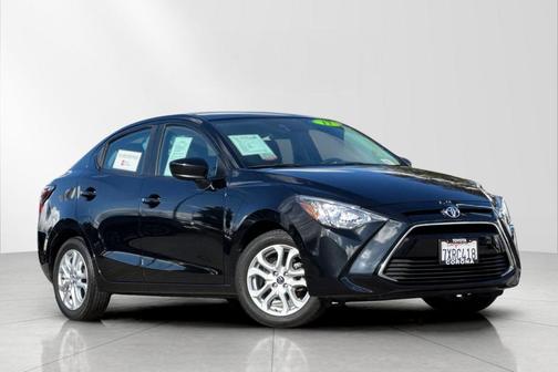 2017 Toyota Yaris iA Base