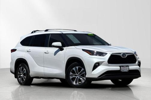 Wind Chill Pearl 2023 Toyota Highlander XLE