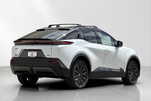 Wind Chill Pearl w/Midnight Black Metallic Roof 2026 Toyota C-HR XSE