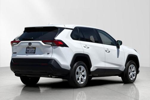 Ice Cap 2024 Toyota RAV4 LE