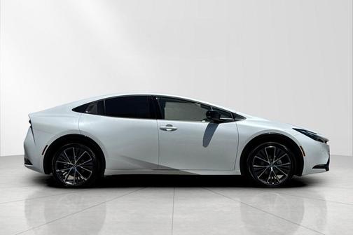 Wind Chill Pearl 2026 Toyota Prius XLE