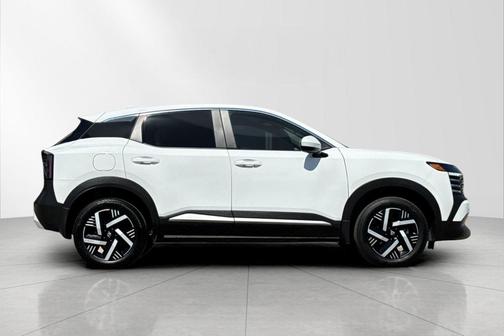 Fresh Powder 2025 Nissan Kicks SV