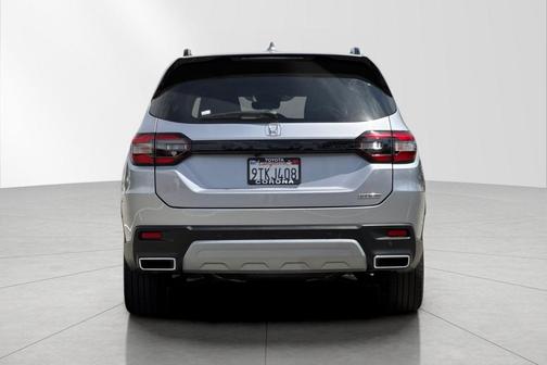 Lunar Silver Metallic 2025 Honda Pilot Touring 8-Passenger