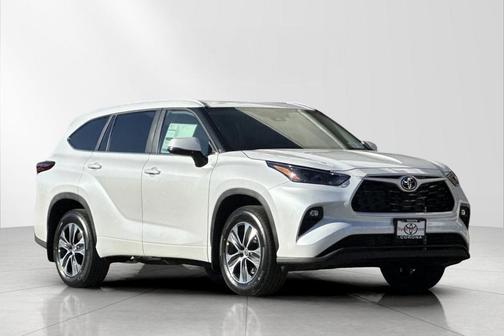 2026 Toyota Highlander XLE