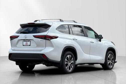 2026 Toyota Highlander Hybrid XLE