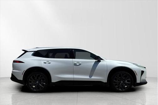 2025 Toyota Crown Signia Limited