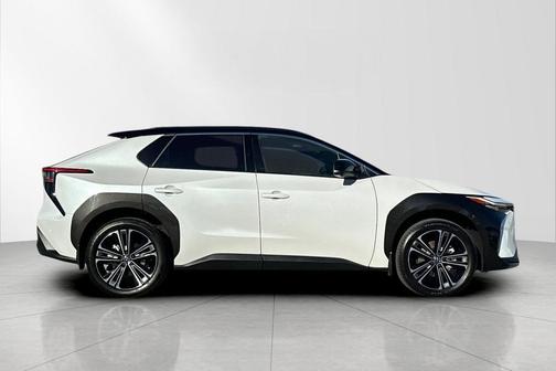 2024 Toyota bZ4X Limited
