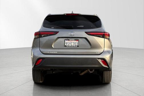 2025 Toyota Highlander XLE