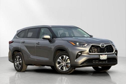 2025 Toyota Highlander XLE