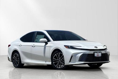 Wind Chill Pearl 2026 Toyota Camry XLE