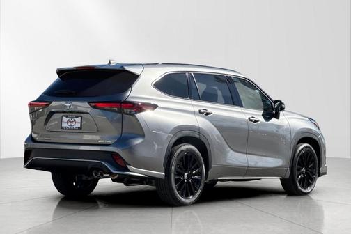 2026 Toyota Highlander XSE