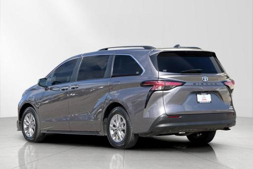 2022 Toyota Sienna XLE