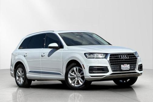 2019 Audi Q7 45 Premium Plus