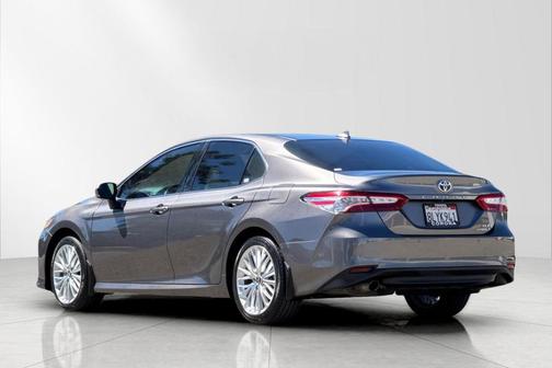 2019 Toyota Camry Hybrid XLE