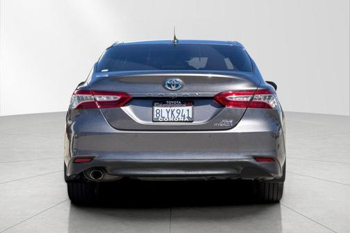 2019 Toyota Camry Hybrid XLE