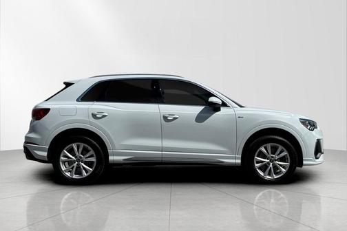 2023 Audi Q3 45 S line Premium Plus