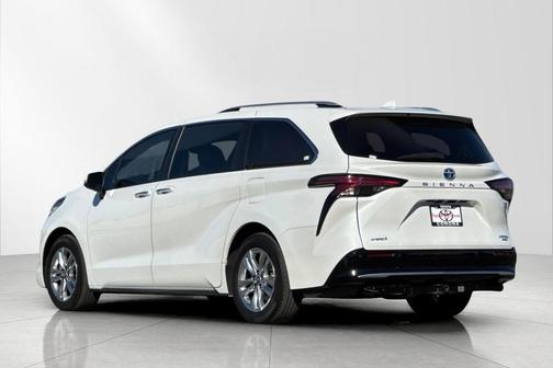 2023 Toyota Sienna Limited