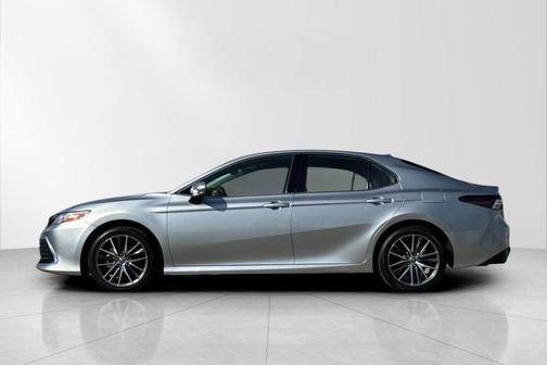 2023 Toyota Camry Hybrid XLE