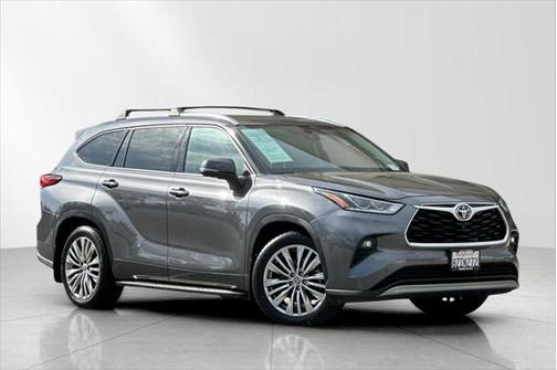 2022 Toyota Highlander Platinum
