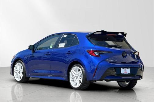 Blue Crush Metallic 2026 Toyota Corolla SE