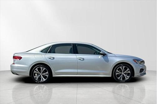 2021 Volkswagen Passat 2.0T SE