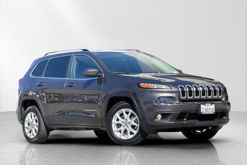 Granite Crystal Metallic Clearcoat 2015 Jeep Cherokee Latitude