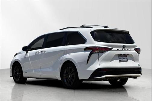 2021 Toyota Sienna XSE 7 Passenger