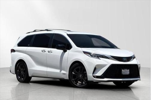 2021 Toyota Sienna XSE 7 Passenger