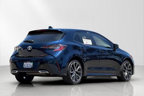 Galactic Aqua Mica 2022 Toyota Corolla XSE
