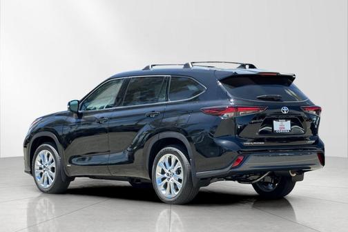 Midnight Black Metallic 2026 Toyota Highlander Hybrid Limited