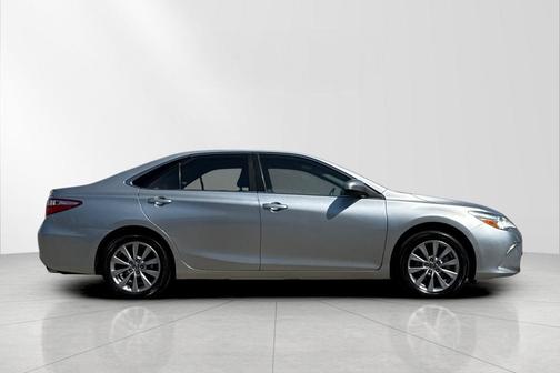 2016 Toyota Camry XLE