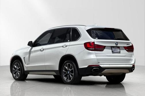 Mineral White Metallic 2018 BMW X5 sDrive35i