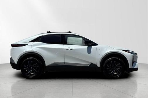 Wind Chill Pearl 2026 Toyota C-HR SE