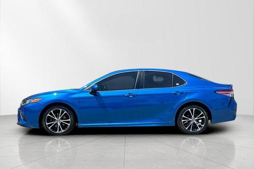 Blue Streak Metallic 2018 Toyota Camry SE