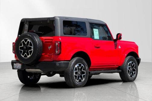 RACE RED 2023 Ford Bronco Outer Banks