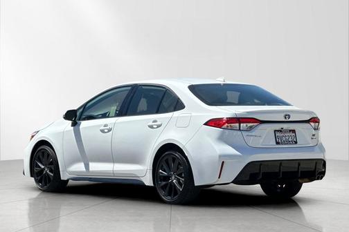 Ice Cap 2025 Toyota Corolla Hybrid SE