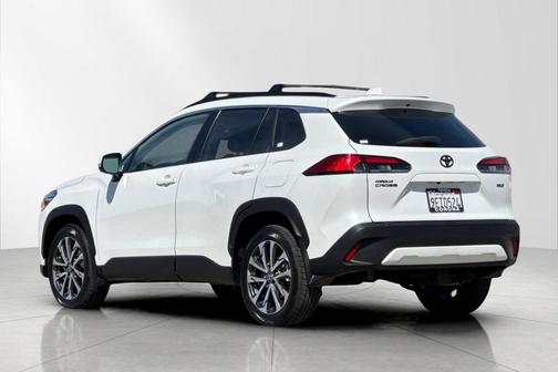 2022 Toyota Corolla Cross XLE