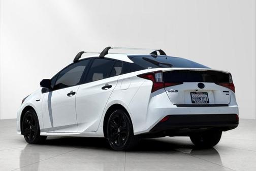 White 2022 Toyota Prius L