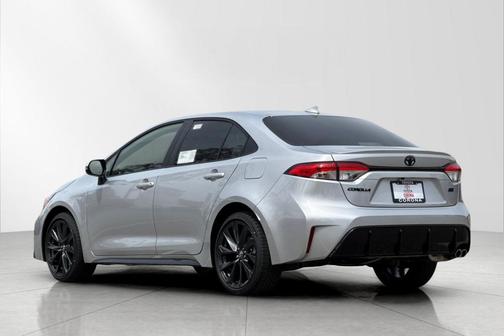 Classic Silver Metallic 2026 Toyota Corolla SE