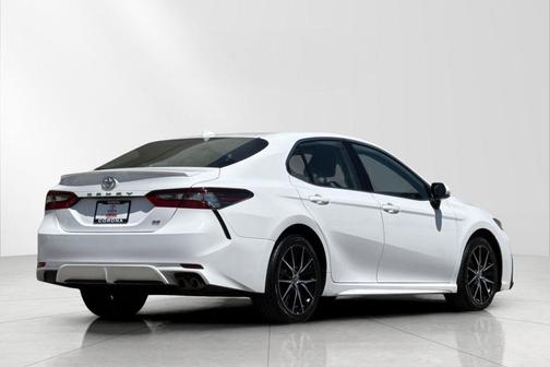 Ice Cap 2023 Toyota Camry SE