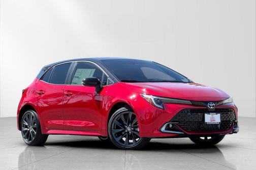 Finish Line Red/Midnight Black Metallic 2026 Toyota Corolla XSE
