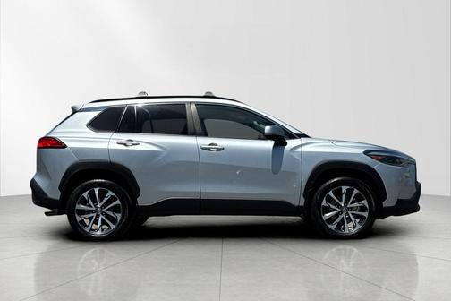 Sonic Silver 2023 Toyota Corolla Cross XLE