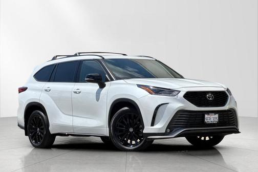 Wind Chill Pearl 2023 Toyota Highlander XSE