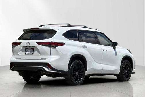 Wind Chill Pearl 2023 Toyota Highlander XSE