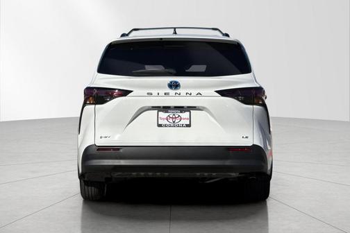 2025 Toyota Sienna LE