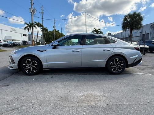 2025 Hyundai SONATA SEL