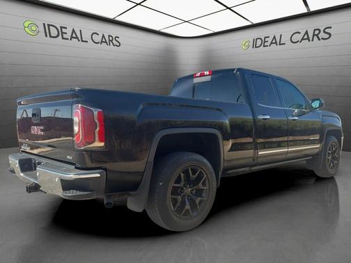 Onyx Black 2017 GMC Sierra 1500 SLT